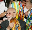 Mario Monicelli col tamburello 